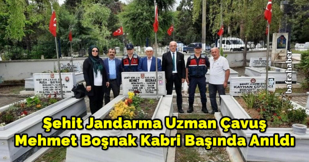 Şehit Jandarma Uzman Çavuş Mehmet Boşnak Kabri Başında Anıldı
