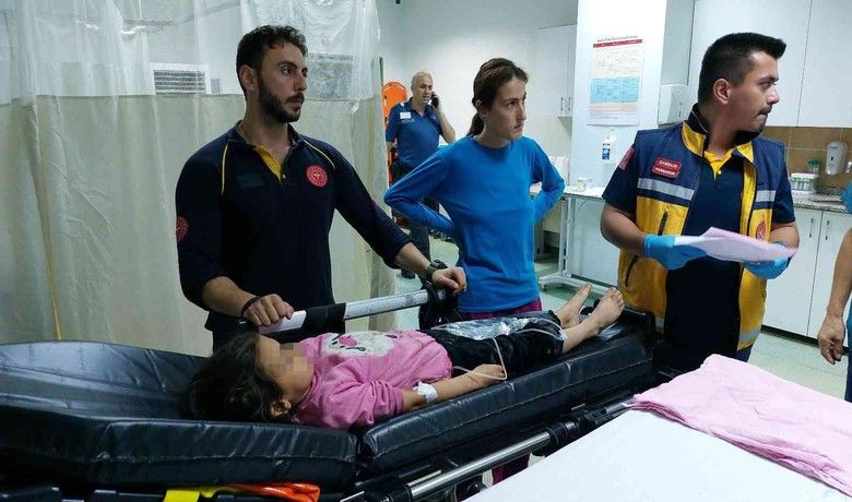 Ayak parmağını yılan sokan7 yaşındaki çocuk hastanelik oldu - Samsun’da ayak parmağını yılan sokan 7 yaşındaki kız çocuğu hastaneye kaldırılarak tedavi altına alındı.