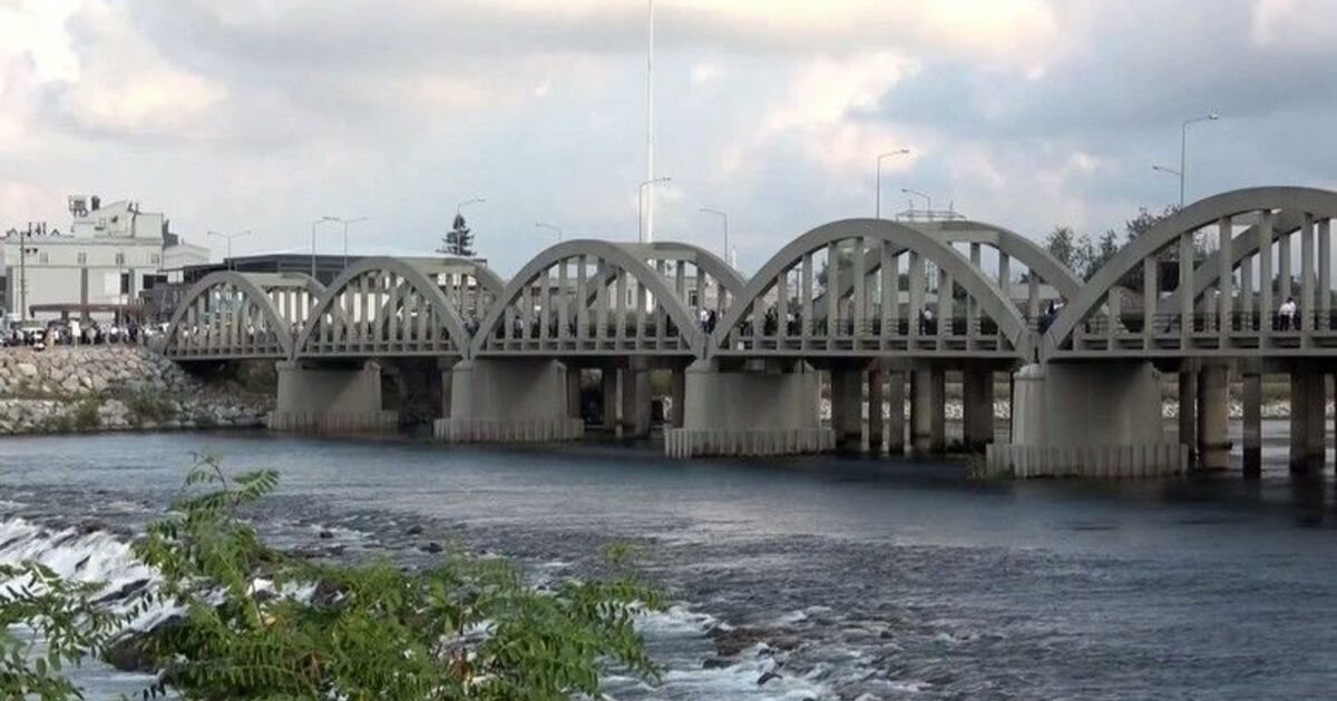 Bu köprüden geçmeyen gelin salona gitmiyor
