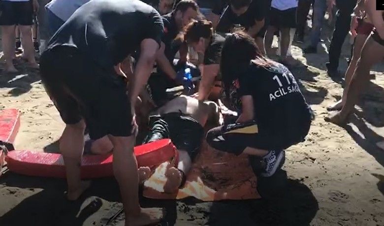 Kızını kurtarmak isterken boğuldu
 - Samsun’da denizde boğulma tehlikesi geçiren kızını kurtarmak isteyen baba baygın halde sudan çıkartıldı. Baba-kız hastaneye kaldırılırken, olay yerinde ailesi ile piknik yapan hemşirenin kalp masajı yapıp ilk müdahaleyi yaptığı baba kaldırıldığı hastanede hayatını kaybederken, kızı ise tedavi altına alındı.
