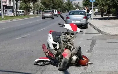 Otomobil ile motosiklet kaza yaptı: 2 yaralı
