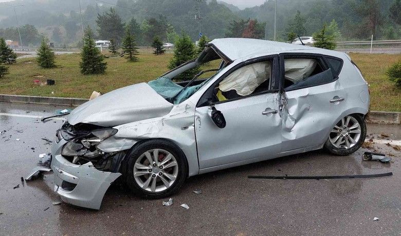 Samsun’da otomobil takla attı: 1 yaralı
 - Samsun’da yoldan çıkan otomobilin takla attığı kazada 1 kişi yaralandı.