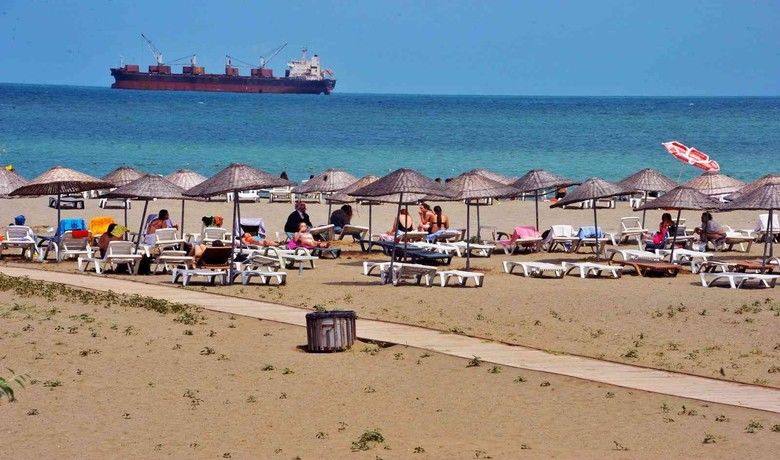 Mavi bayraklı plaja yoğun ilgi
 - Samsun Büyükşehir Belediyesi tarafından kadınlara tahsis edilen plaj büyük ilgi görüyor. Sezonun açıldığı 16 Haziran’dan bugüne kadar yaklaşık 15 bin kişinin giriş yaptığı Fener Plajı Samsun’un ilk ulusal mavi bayrak ödüllü olmasıyla da dikkat çekiyor.