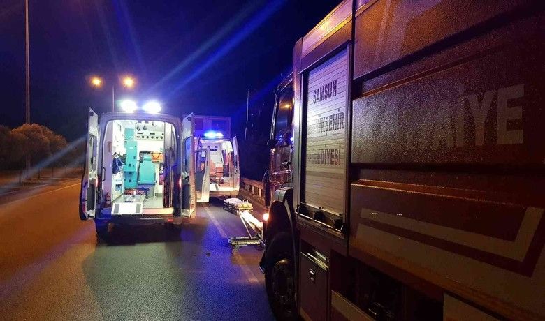 Hafif ticari araç takla attı: 2 ölü, 3 yaralı
 - Samsun’da kontrolden çıkan hafif ticari araç bariyere çarparak takla attı. Kazada 2 kişi öldü, 3 kişi yaralandı.