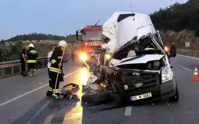 Samsun’da minibüs tırla çarpıştı: 1 ölü
