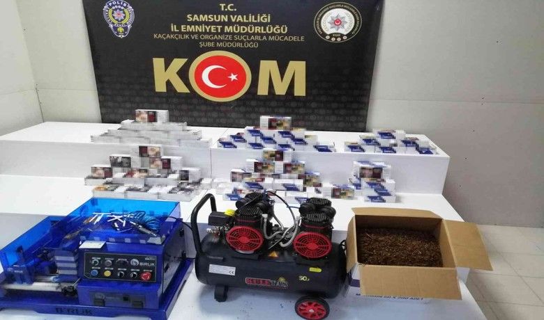 Sigara imalathanesi gibi ev
 - Samsun’da bir eve operasyon düzenleyen KOM polisi sigara imalathanesi gibi dolum yapılan kaçak tütün mamulleri ve malzemeleri ele geçirdi.