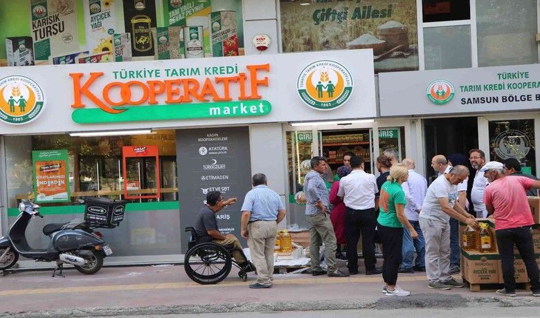 Tarım Kredi’de indirim yoğunluğu
 - Samsun’da Tarım Kredi Kooperatif marketinden alışveriş yapmak isteyen vatandaşlar yoğunluk oluşturdu.