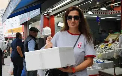 Şehir dışından Samsun’a gelen misafirler kasa kasa balıkla dönüyor
