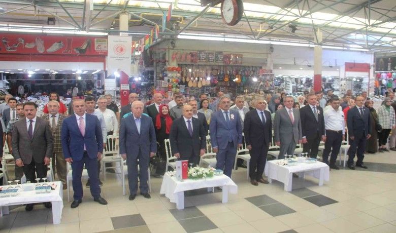 Samsun’da yılın ahisi 50 yıllık tornacı seçildi
 - Samsun (İHA) – Samsun’da “35. Ahilik Kültür Haftası” etkinlikleri çerçevesinde yılın ahisi olarak torna ustası 65 yaşındaki Osman Demirtaş seçildi.