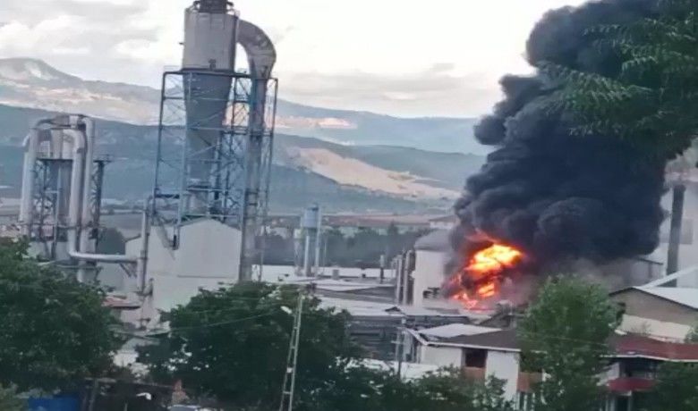 Samsun’da orman ürünleri fabrikasındakiyangın kontrol altına alındı - Samsun’un Vezirköprü ilçesinde orman ürünleri fabrikasında çıkan yangın kontrol altına alındı.