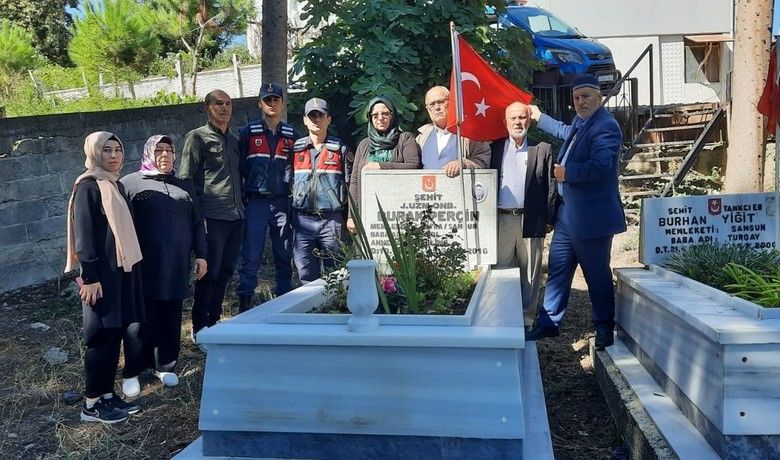 Şehit Burak Perçin kabri başında anıldı
 - Samsun’un Bafra ilçesinde Şehit Jandarma Uzman Onbaşı Burak Perçin, kabri başında dualarla anıldı.