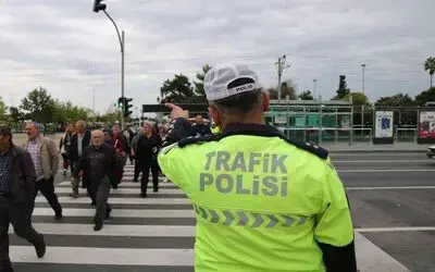 Yayalara trafik ışıkları uygulaması
