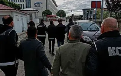 Kaçak tütün mamulleri operasyonundan 5 kişi adliye sevk edildi
