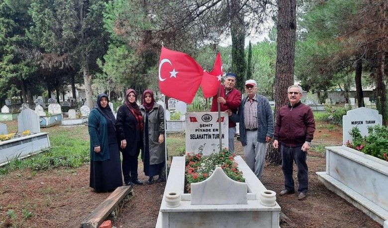 Şehit asker unutulmadı - Samsun’un Bafra ilçesinde Şehit Piyade Er Selahattin Turan, şehadetinin 4. yılında mezarı başında dualarla anıldı.