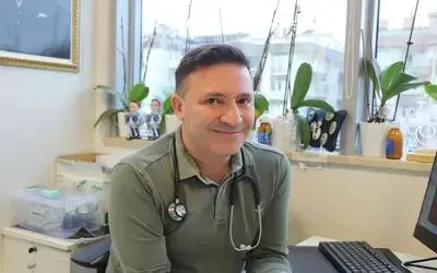 Prof. Dr. Özkaya: "Aşı bulaşmayı değil, ölümleri önledi"
