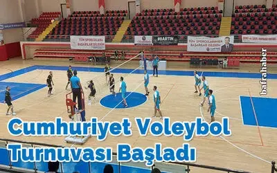 Cumhuriyet Voleybol Turnuvası Başladı