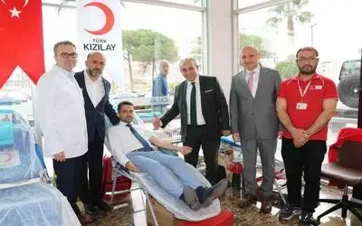 Hastane çalışanları ile refakatçilerden kan ve kök hücre bağışı

