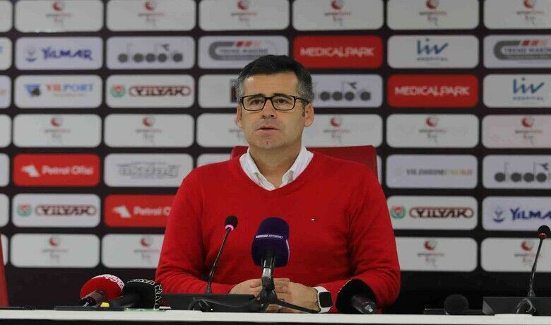 Hüseyin Eroğlu: “Kazandığımız 3puan bizim için çok değerli” - SAMSUN (İHA) – Samsunspor Teknik Direktörü Hüseyin Eroğlu, Göztepe maçında alınan 3 puanın çok değerli olduğunu söyledi.