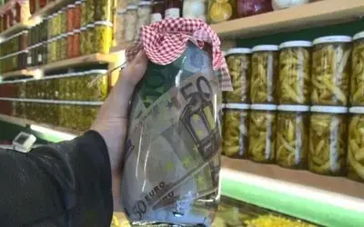 Dolar ve Euro’nun turşunu kurdu
