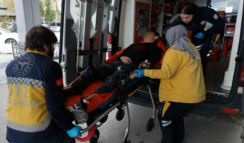Lise öğrencisi okulda kendini bıçakla yaraladı
 - Samsun’da bir lise öğrencisi okulda kendini bıçakla boynundan yaraladı.