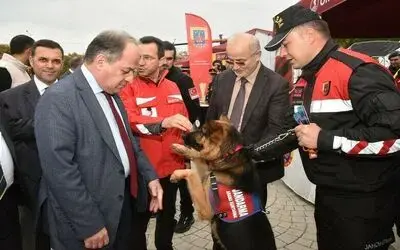 Üniversite öğrencileri arama kurtarma takımlarıyla tanıştı
