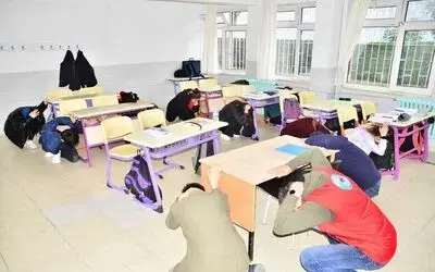 Samsun’da okulda deprem tatbikatı
