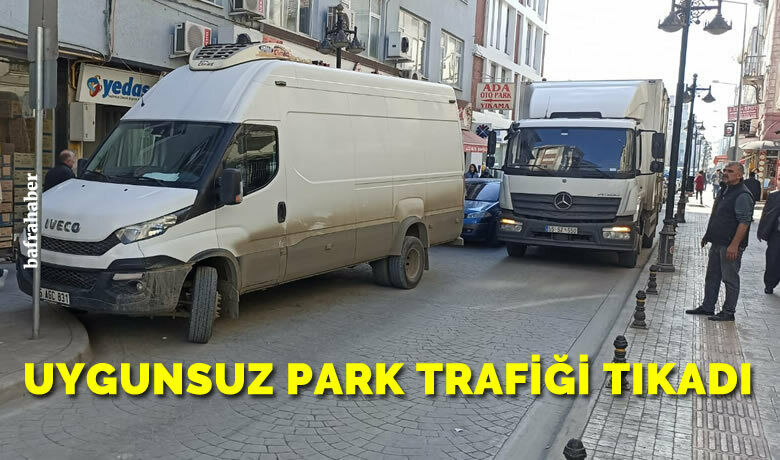 Uygunsuz park trafiği tıkadı