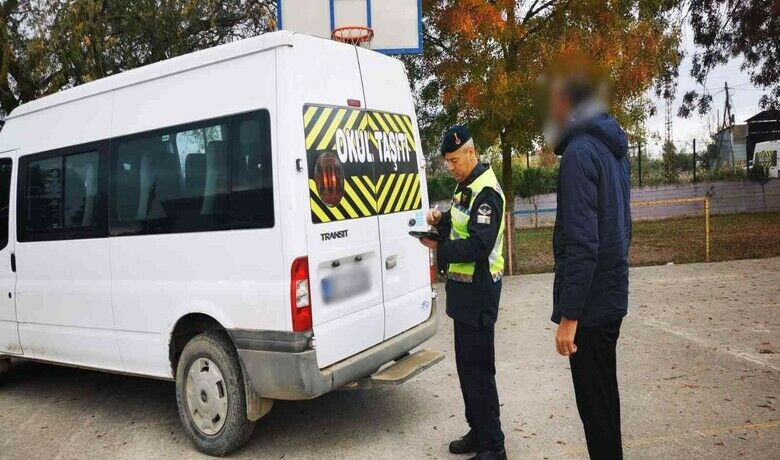130 okul servisi trafikten men dildi
 - Samsun’da yeni eğitim-öğretim yılının ilk 3 ayında yapılan denetimlerde 130 okul servis aracı trafikten men edilirken, 854 okul servis aracı sürücüsüne 392 bin 924 TL trafik idari para cezası uygulandı.