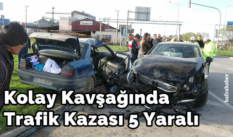 İki otomobil çarpıştı: 5 yaralı - Samsun’un Bafra ilçesinde 2 otomobilin çarpıştığı trafik kazasında 5 kişi yaralandı.