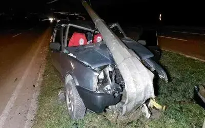 Sattığı aracını teslim etmeye götürürken kaza yaptı: 2 yaralı
