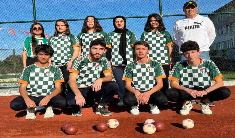 Alaçamspor Bocce Takımı Raffail seçmesine damga vurdu - Raffa Türkiye Şampiyonası il seçmeleri Samsun’un Alaçam ilçesinde yapıldı. Alaçamspor Bocce Takımı, Alaçam Bocce Sahası’nda yapılan Raffa Türkiye Şampiyonası Samsun il seçmelerine damga vurdu.