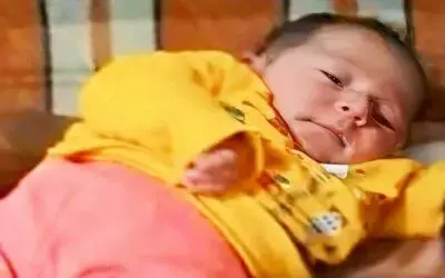 Üzerine çaydanlık devrilen bebek hayatını kaybetti
