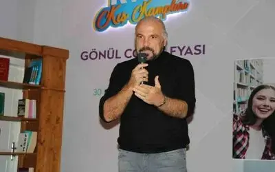 Mete Yarar: "Osmanlı, hiç emperyalist olmamıştır"
