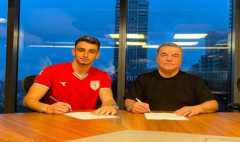 Enes Tayfun Samsunspor’da
 - SAMSUN (İHA) – Spor Toto 1. Lig lideri Samsunspor, 20 yaşındaki defans oyuncusu Enes Tayfun ile 2,5 yıllık sözleşme imzaladı.
