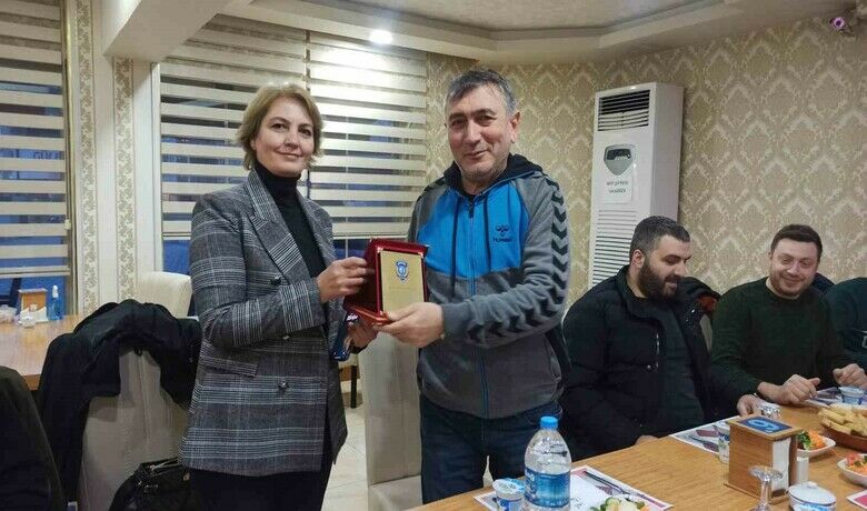 Emekliye ayrılan polis memuruna veda yemeği
 - Samsun’un Bafra ilçesinde emekliye ayrılacak olan polis memuru Mustafa Doğan için veda yemeği düzenlendi.