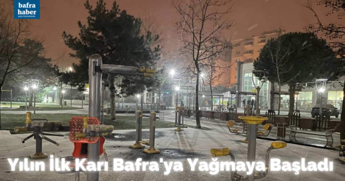 Yılın İlk Karı Bafra'ya Yağmaya Başladı 