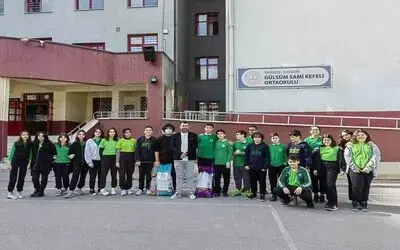 Öğrencilerden sokak hayvanları duyarlılığı
