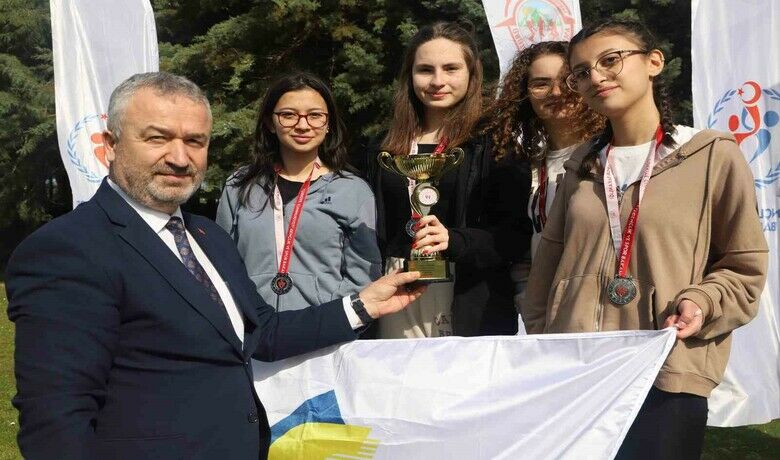 19 Mayıs’ta okullar arası oryantiring yarışları - Samsun’da, Okullar Arası Oryantiring Samsun İl Yarışları 19 Mayıs ilçesinde yapıldı.