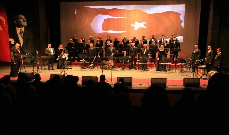 Samsun Devlet Klasik TürkMüziği Korosu’ndan özel gece - SAMSUN (İHA) – Samsun Devlet Klasik Türk Müziği Korosu tarafından Çanakkale Şehitlerini Anma ve İstiklal Marşı’nın kabulü nedeniyle konser düzenlendi.