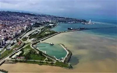 Nisan yağmurları Karadeniz’i çamura boyadı
