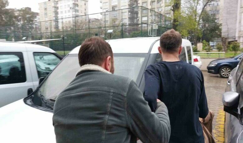 Samsun’da uyuşturucu ticaretindenbir kişi tutuklandı - Samsun’da uyuşturucu ticaretinden gözaltına alınan bir kişi çıkarıldığı mahkemece tutuklandı.