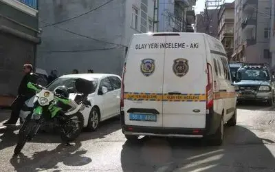 Tabanca ile şakalaşma kanlı bitti: 1’i ağır 2 yaralı
