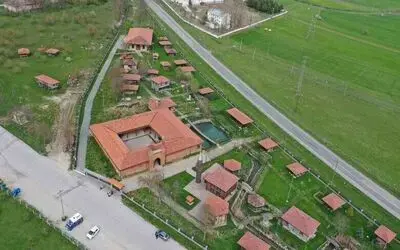 Dünya’da benzeri olmayan "Ambarköy" ziyaretçilerini bekliyor
