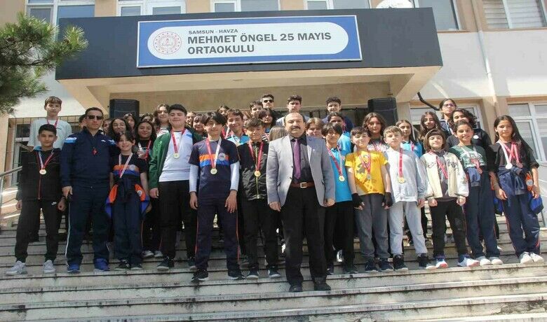 Okulda 23 Nisan eğlence programı
 - Samsun Havza 25 Mayıs Ortaokulu’nda okul bünyesinde 23 Nisan Ulusal Egemenlik ve Çocuk Bayramı eğlence programı yapıldı.