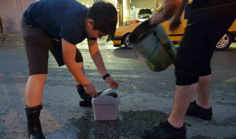 Samsun’da selden etkilenen balıklar ırmağa bırakıldı
