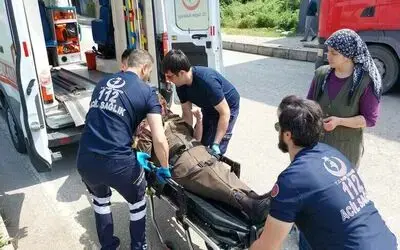 Samsun’da minibüs hafif ticari araçla çarpıştı: 3 yaralı
