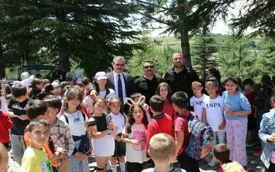 Okulda geleneksel döner ve dondurma etkinliği
