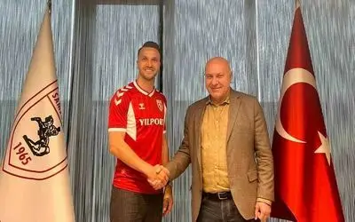 Samsunspor’da ilk transfer kaleye: Okun Kocuk Samsunspor’da
