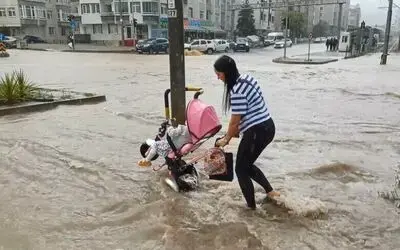 Sağanak yağış Samsun’u esir aldı

