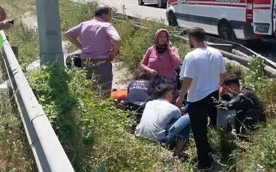 Samsun’da otomobil yayalara çarptı: 2 yaralı
